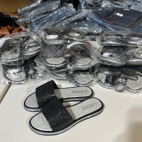 Glitter Slides Women’s Spa Sandals Black & Silver Multiple Sizes Available - Picture 4 of 7